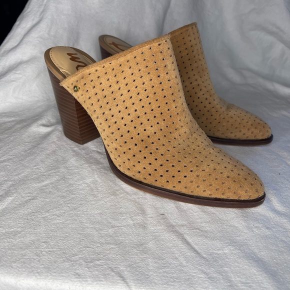Sam Edelman Bates Slip On Mule Heels Perforated Suede Leather Camel 9.5 - Picture 2 of 12